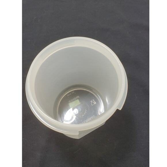 Tupperware VINTAGE Modular Mate, Round 15 oz sheer w/Orange Lid 1606 - Picture 5 of 5